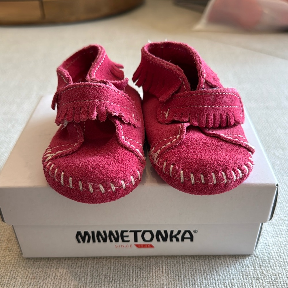 Baby Shoes USA size 1 pink Minnetonka moccasins